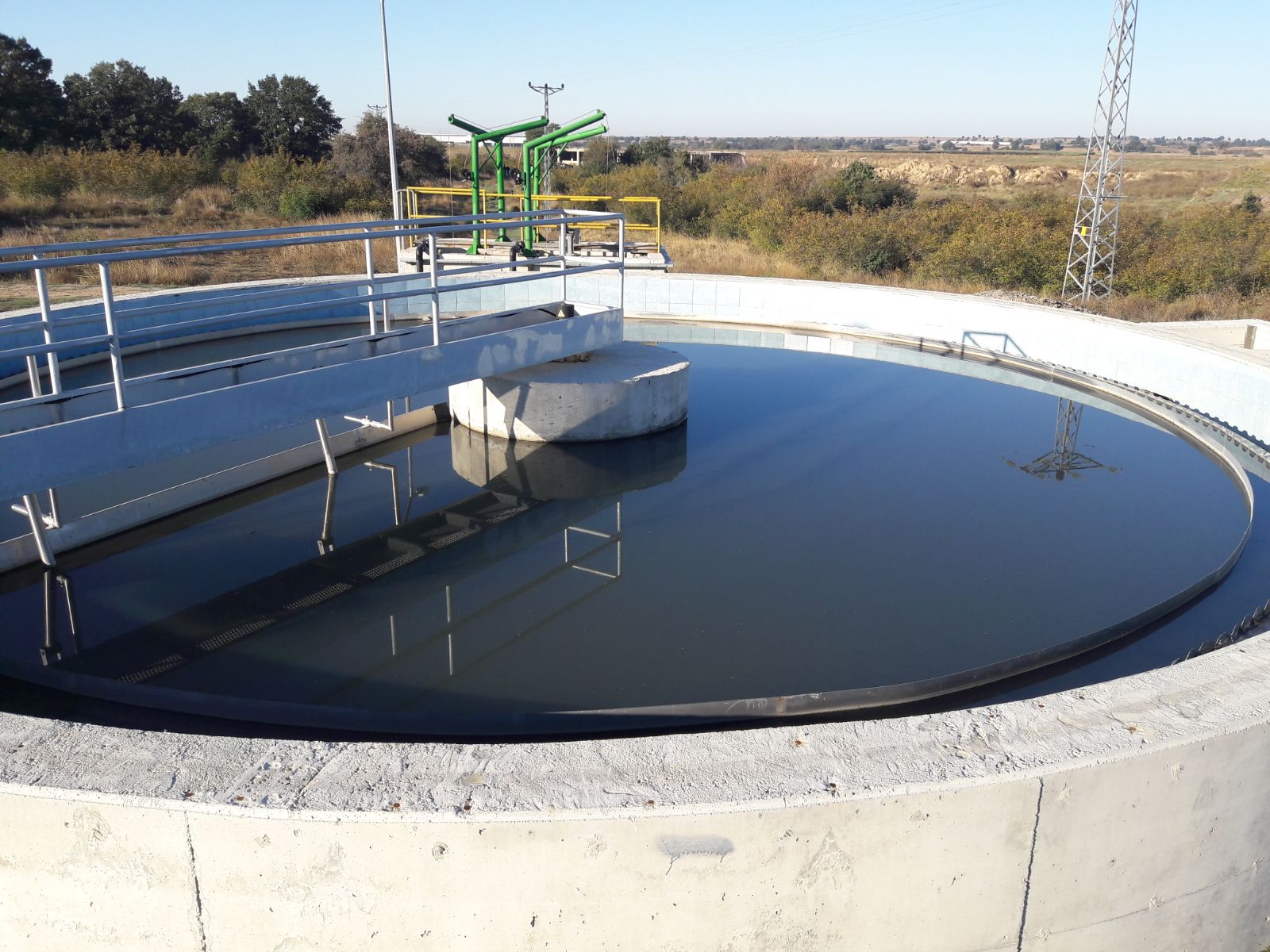 إدارة النفايات والسلامة البيئية للمنتجات - خدمات معالجة المياه العادمة