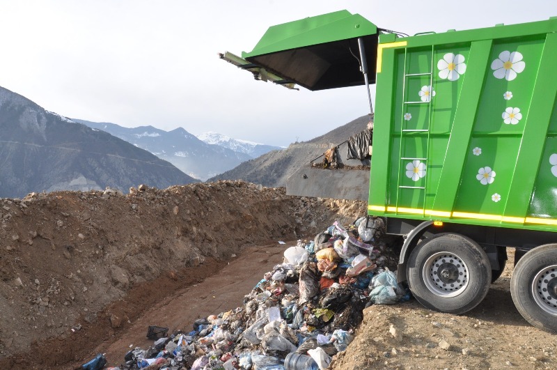 إدارة النفايات والسلامة البيئية للمنتجات - إدارة التربة المحفورة