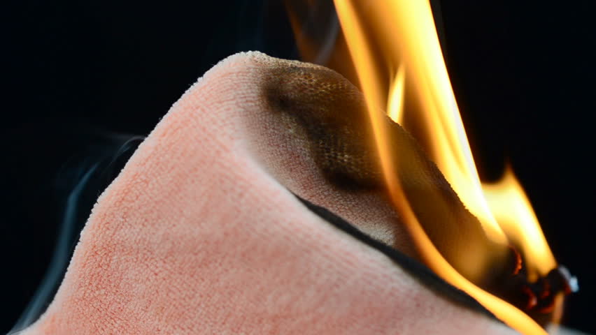 &Ccedil;ocuk Yatak Kıyafetleri Yanma Davranışı Testi