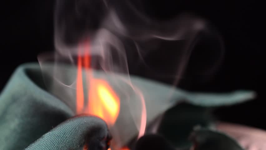 D&uuml;şey Konumdaki Deney Numunelerinin Tutuşma &Ouml;zelliği Testi