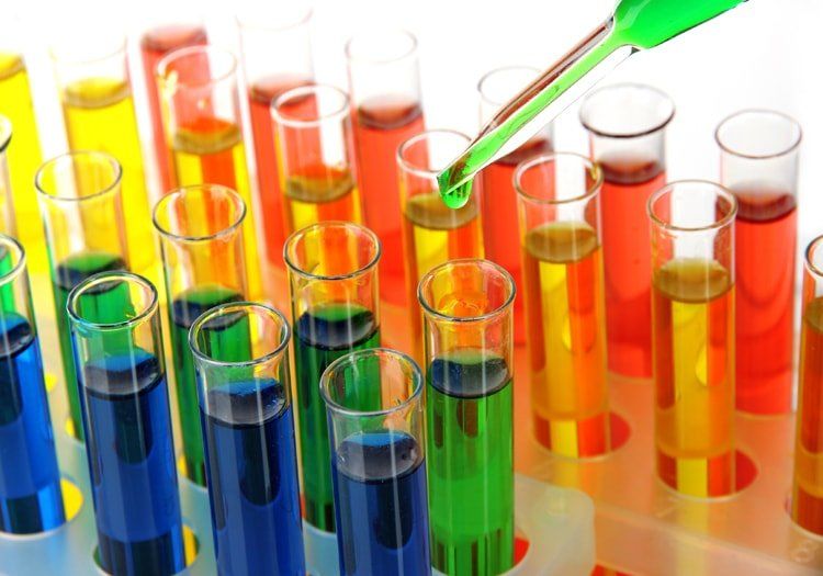 Prodotti chimici industriali - Pitture, adesivi e resine - Analisi di laboratorio