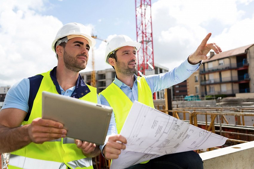 الخدمات خلال البناء والتكليف - مراقبة البناء