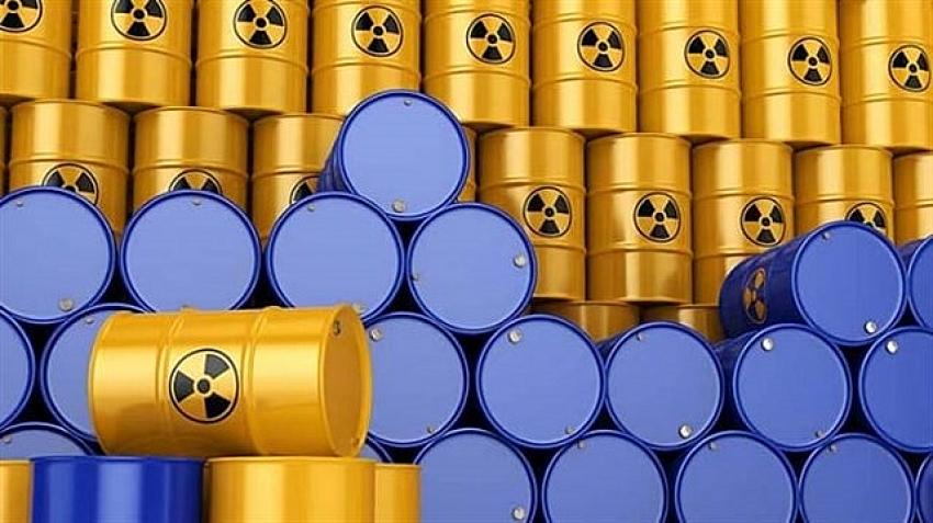 تقييم المخاطر والتخفيف من آثارها على اليورانيوم النووي