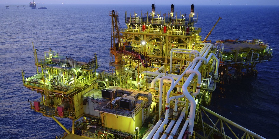 النفط والغاز والكيماويات - تحليل رحلة السفن وخدمات التحكم في الخسائر