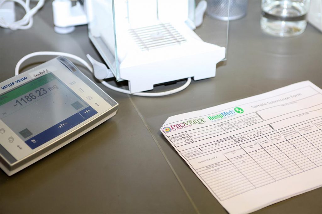 Plastik ve Sentetik Elyaflar - RoHS Tehlikeli Maddeler Raporlama Hizmetleri