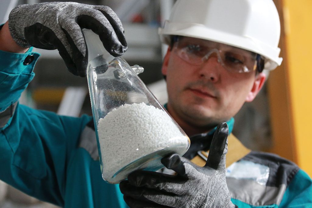 Plastik ve Sentetik Elyaflar - RoHS Uyum Belgelendirmesi