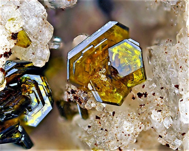 S&uuml;re&ccedil; Mineralojisi